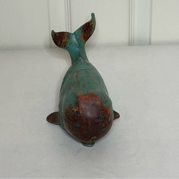 Resin Whale Bookends Blue Distressed Wood  Look Nautical Seaside Ocean life - Picture 2 of 7